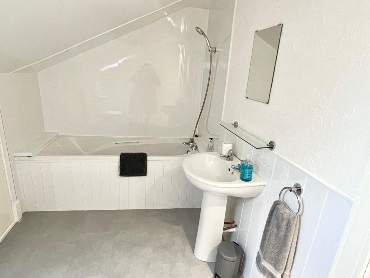 Douglas Street Apartment ネアン エクステリア 写真